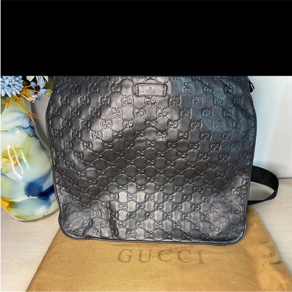 Gucci Black Embossed Leather Men's Bag - Picture 1 of 8